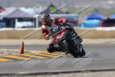 media/Oct-09-2022-SoCal Trackdays (Sun) [[95640aeeb6]]/Turn 2 (1110am)/